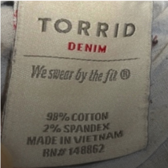 Cute Torrid Jeans Size 16R Cotton Spandex Stretch Medium Wash - Picture 9 of 9